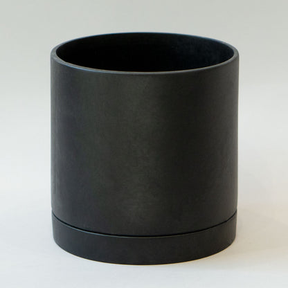 7" Pot with saucer (Black)